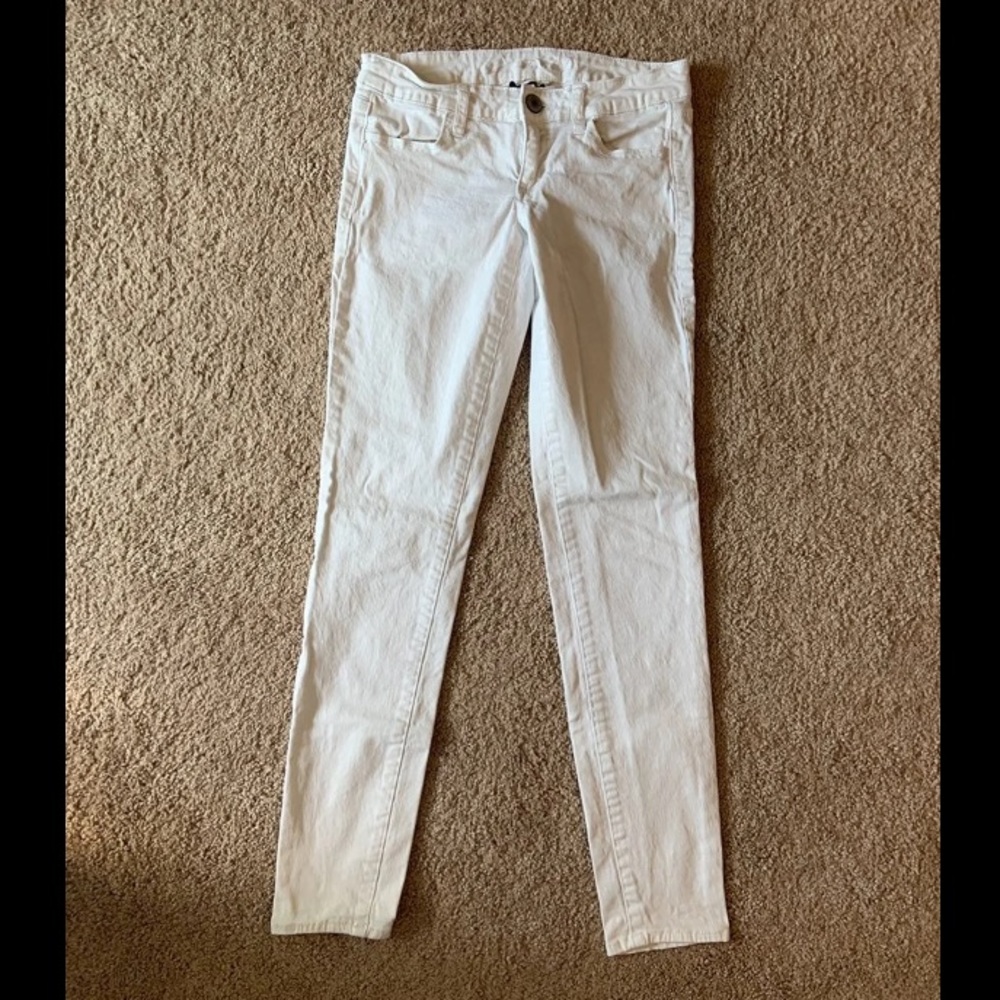 White american eagle jeans